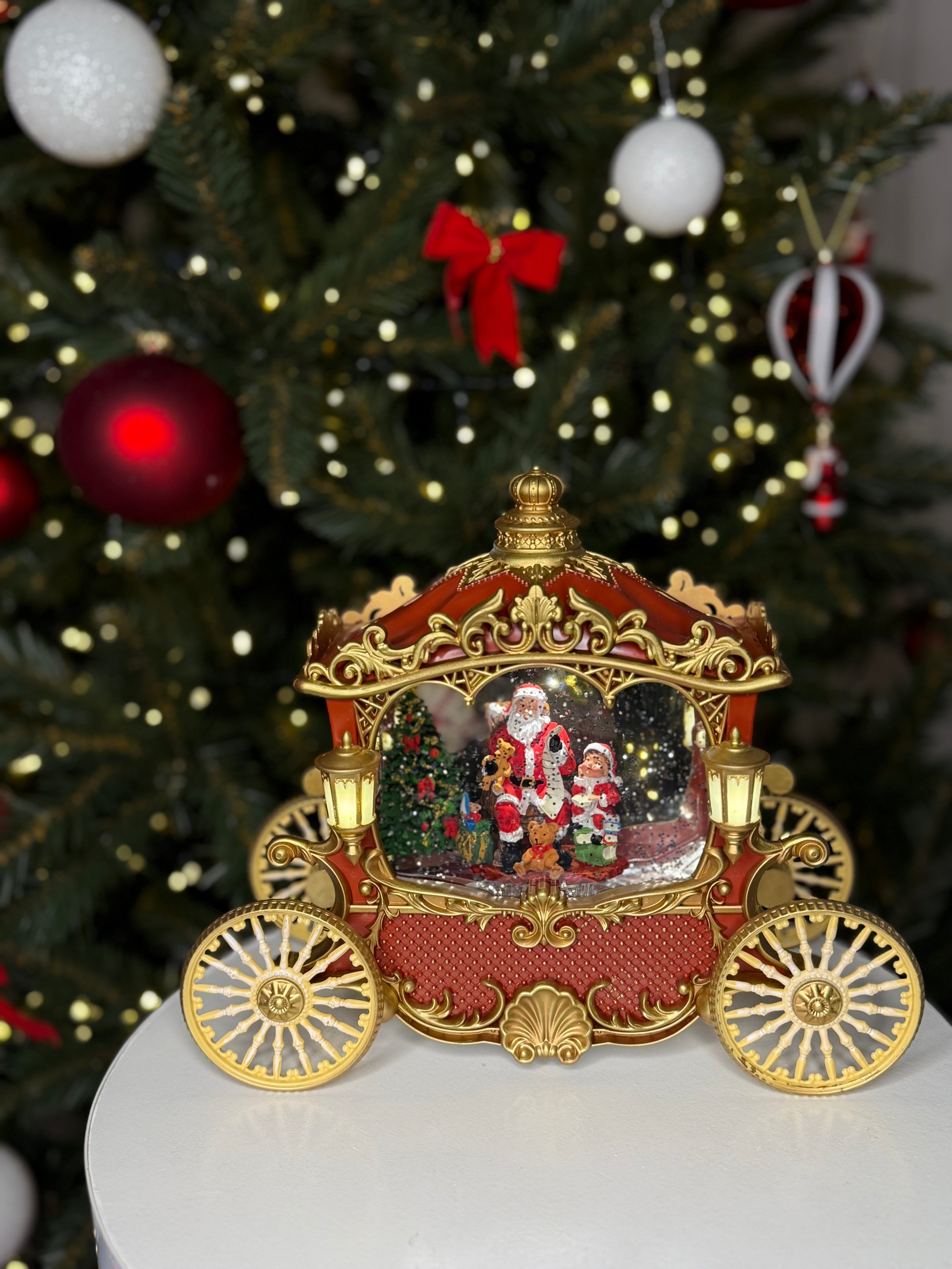 Pozytywka karoca ze Świętym Mikołajem i choinką